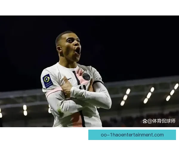 从攻防两端解析姆巴佩对阵里昂赛事中的统治级影响力国家队背景下